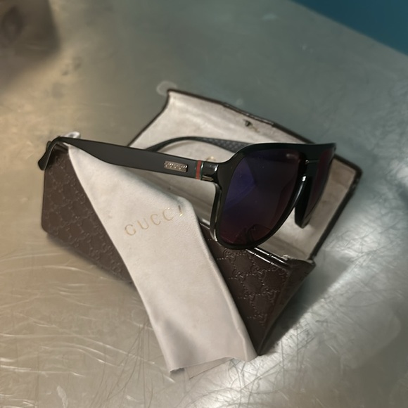 Used - Picture 8 of 8